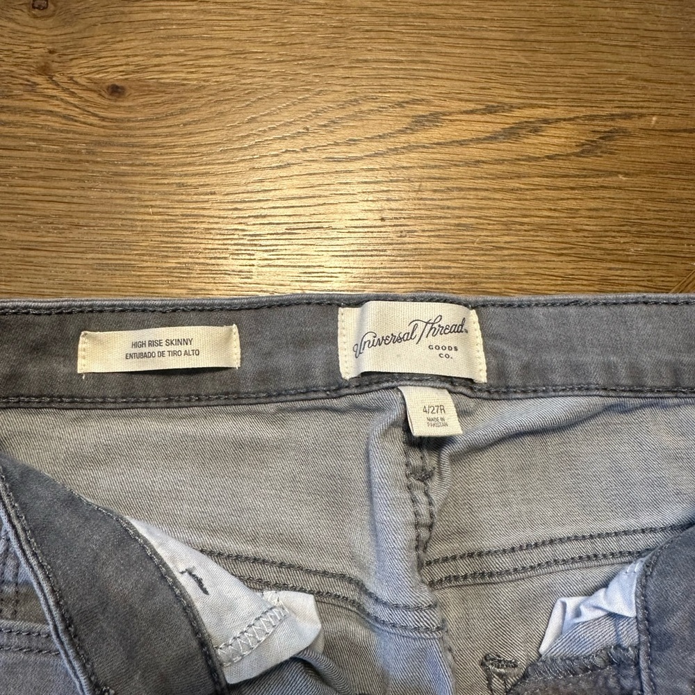 Universal thread hot rise, skinny gray‎ jeans - Picture 2 of 3
